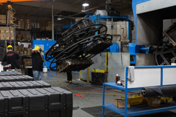 Exploring the differences between injection molded and roto molded cases by SKB